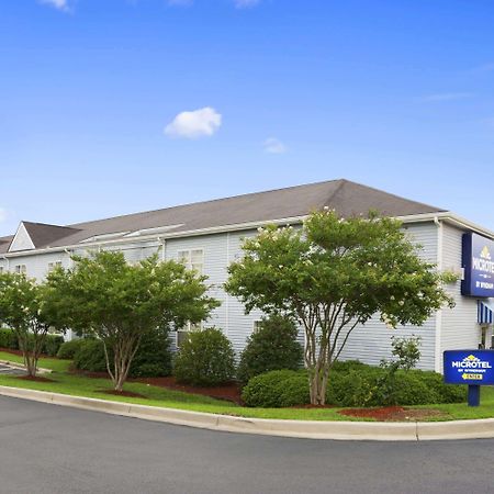 Microtel Inn & Suites By Wyndham Columbia Fort Jackson N Exterior photo